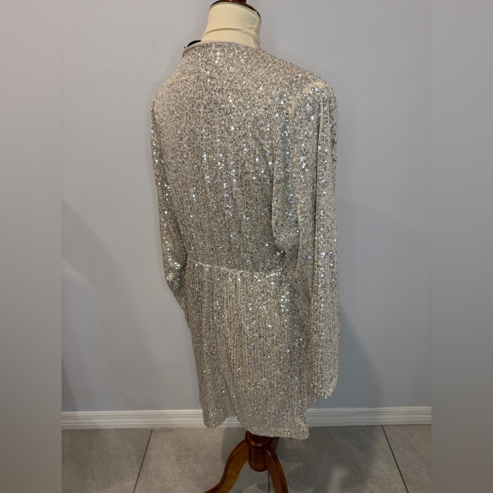 JustFab Gold V-Neck Dress - Picture 3 of 5